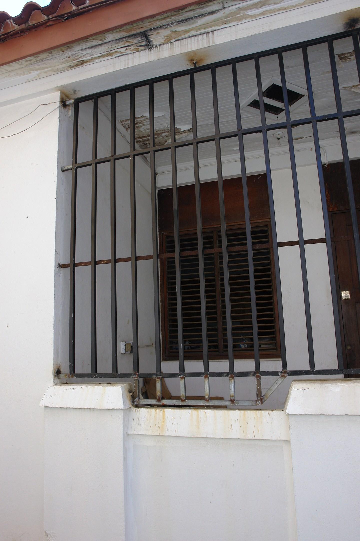 Residencia Dr. Eugenio Fernández García - Ponce de León 652 - San Juan (Miramar) - 2012 00048